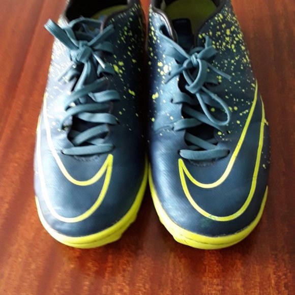 Nike Mercurial Big Boys Size 7 Indoor Soccer Shoes - Picture 5 of 5